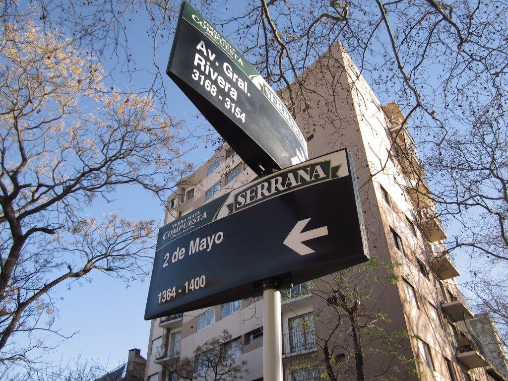 Откуда начинается нумерация домов. Нумерация домов. Нумерация домов таблички. Нумерация домов в японии. Как нумеруются подъезды.