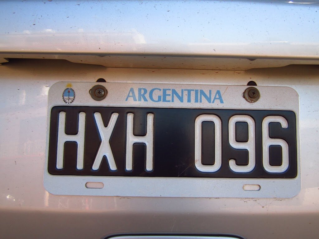 Автономера стран. Автомобильные номера Молдавии. Автомобильные номера Бразилии. Аргентинские автомобильные номера. Автомобильные номера Аргентины.