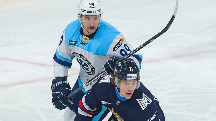 В заключительном матче длительной выездной серии 8 ноября 2023 года «Сибирь» потерпела поражение от «Металлурга» в ходе регулярного чемпионата Континентальной хоккейной лиги (КХЛ).
