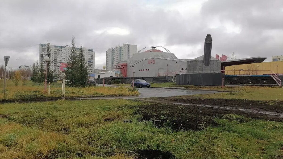     Жительница Нижневартовска обвиняет ночной клуб «Ufo» в продаже алкоголя несовершеннолетним. Она призывает написать обращение в прокуратуру и наказать виновных.