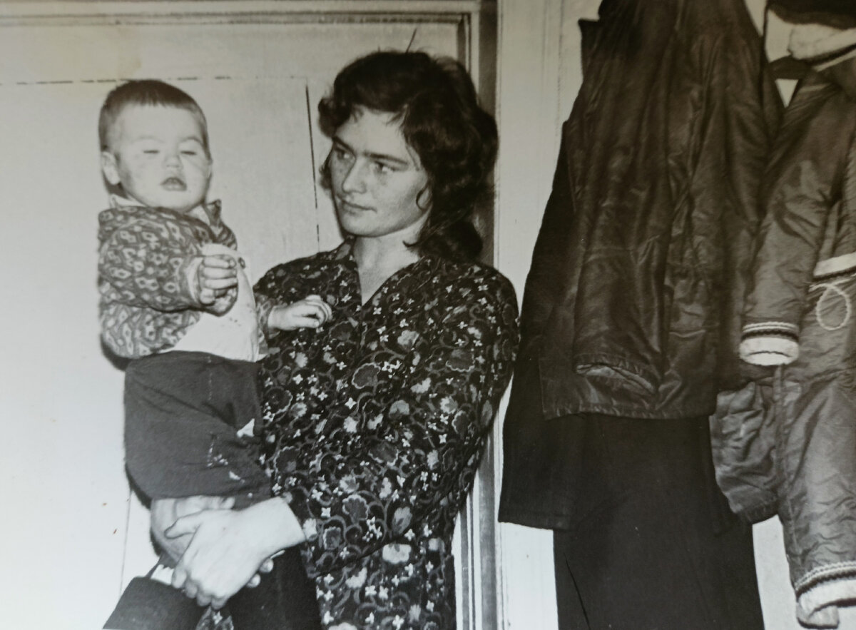 Мама такая молодая! Я ее помню уже совсем другой