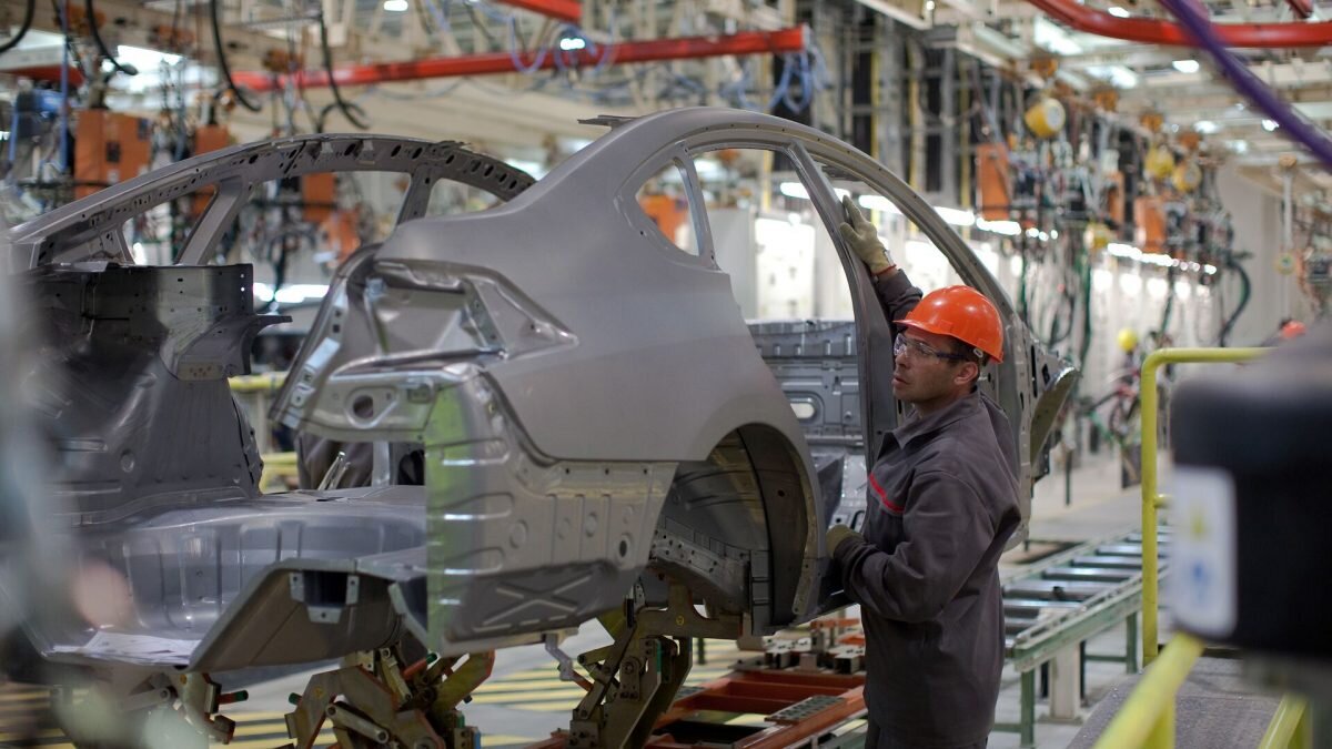    Фото: Nissan Август Макаров