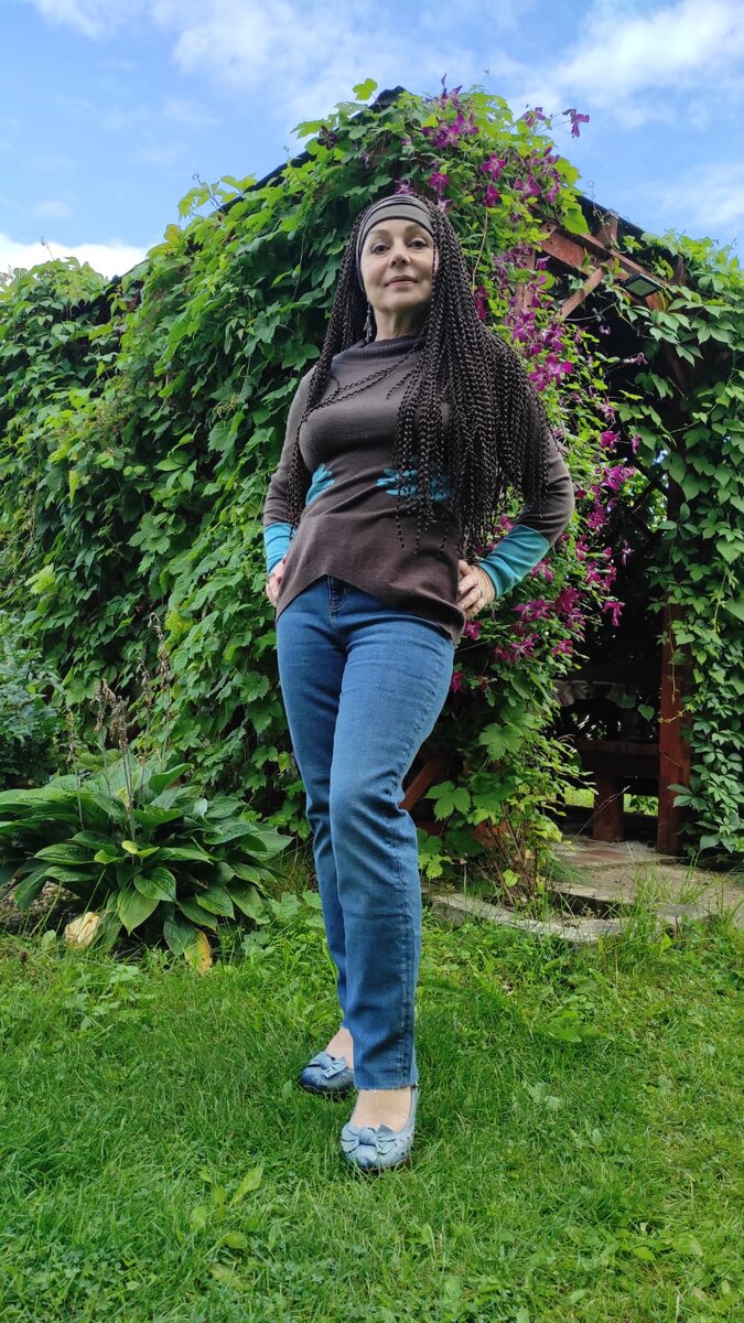 Фото сделано в процессе похудения. Я в Зизи-шапке, придуманной и разработанной дочерью, Такая возрастная модель😊