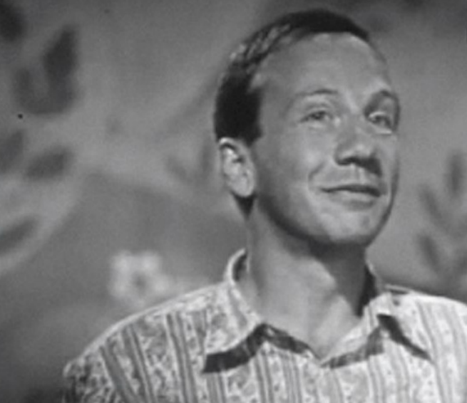 Крамаров неуловимые мстители. Бряхня. Крамаров неуловимые мстители. Крамаров неуловимые. Крамаров неуловимые.