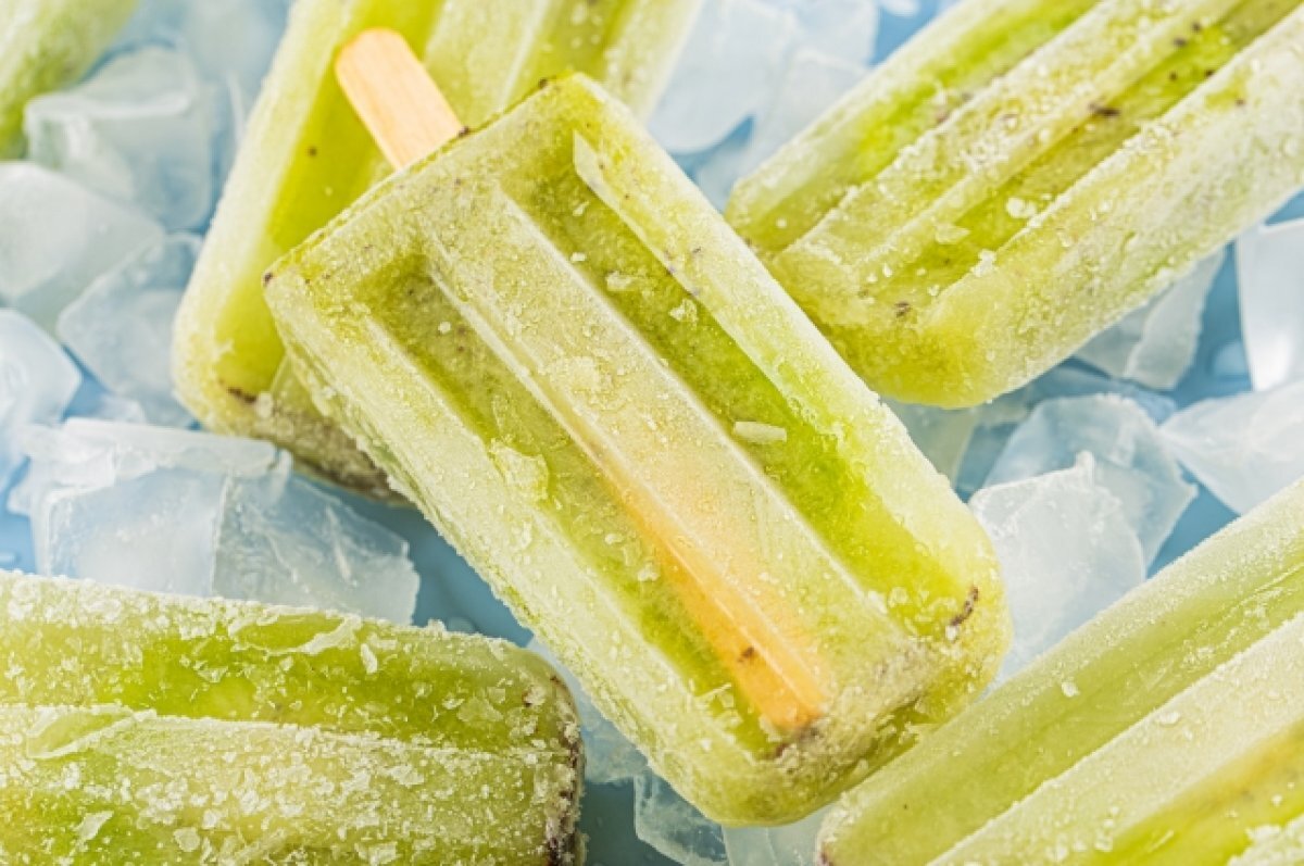    В Госдуме предложили запретить продажу алкогольного мороженого в интернете