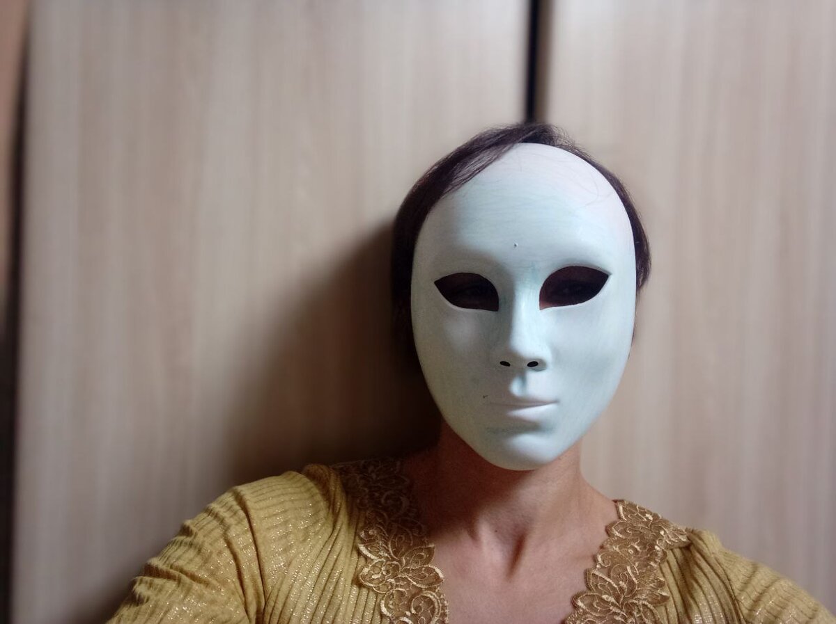 Вот такая я сейчас - не похожая на саму себя)