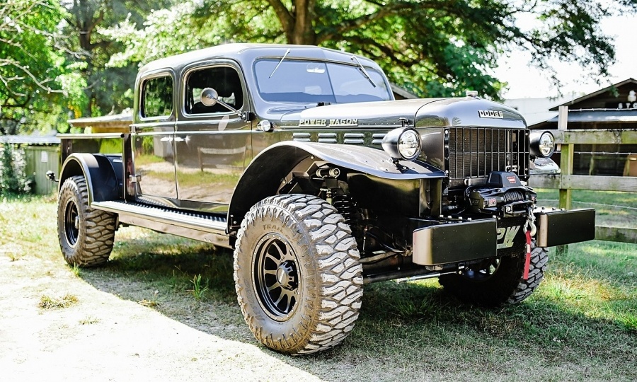 Рестомод Dodge Power Wagon — это Ram 2500 с классическим кузовом и двигателем Cummins