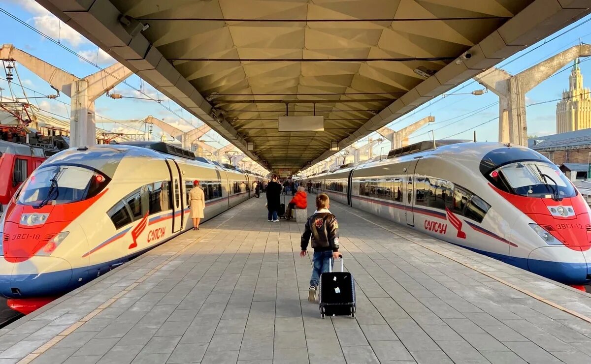    Как проще и выгоднее ездить между Москвой и Петербургом