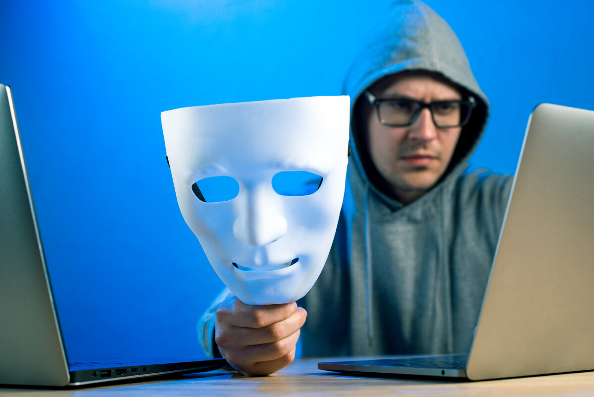 Понравилась маска. Портрет киберпреступника. Контроль над интернетом и анонимность в сети.