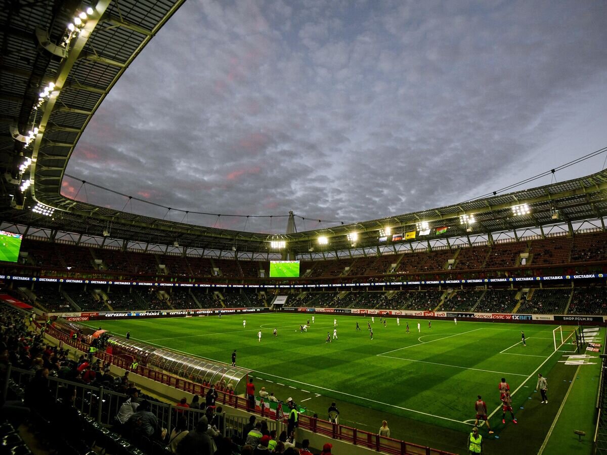    Игроки на поле "РЖД Арены" во время матча "Локомотив" — "Краснодар"© РИА Новости / Алексей Филиппов