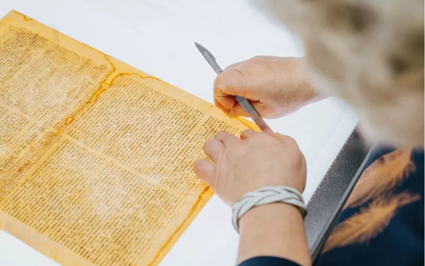    Сохраняя бесценное: отдел реставрации книг Удмуртии спасает старинные издания