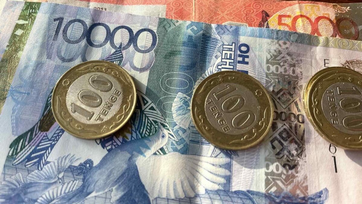    Фото: Bizmedia.kz Август Макаров