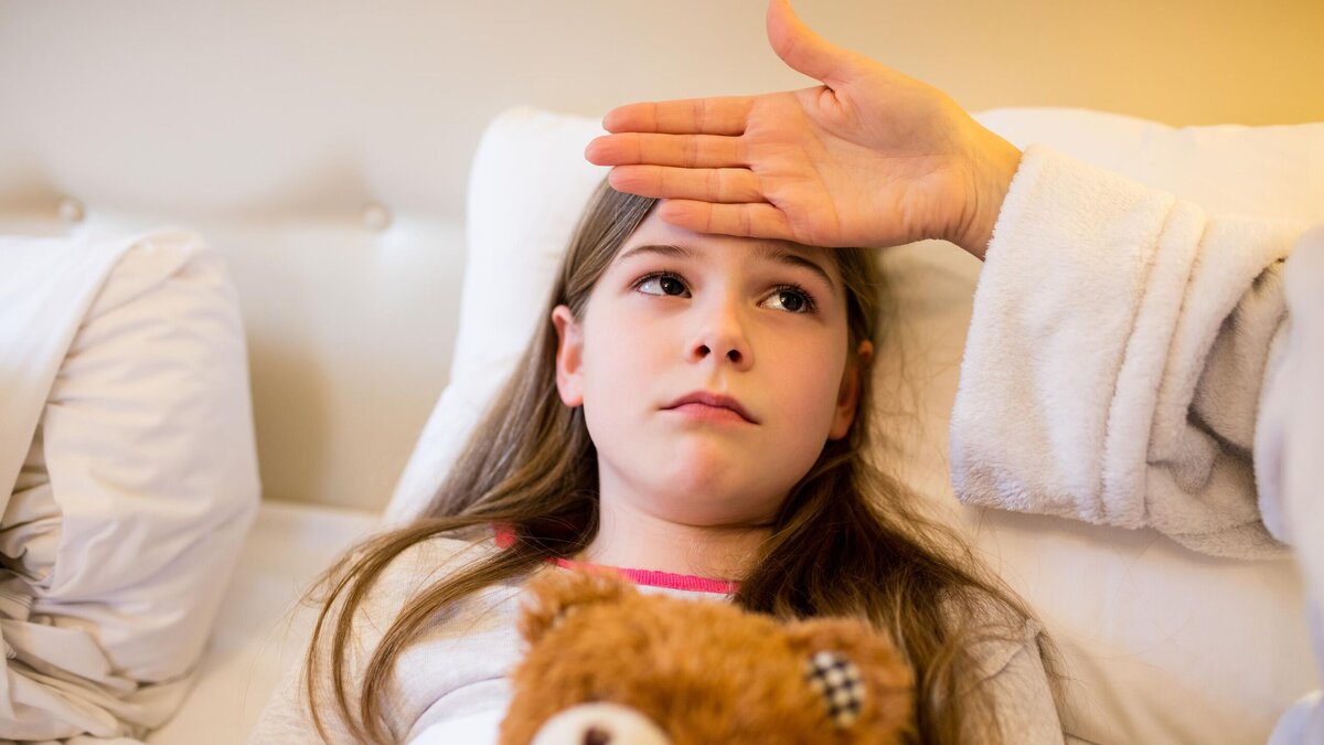    Иммунитет на грани: врач сообщил, почему дети так часто болеют осенью© Freepik | peoplecreations