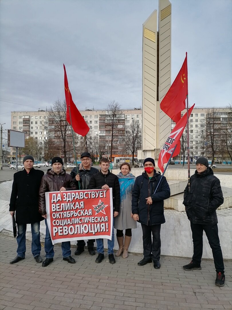 Соловьев 7 ноября. Митинг левый фронт. 7 Ноября митинг. Митинг революция. Октябрьская революция митинги.