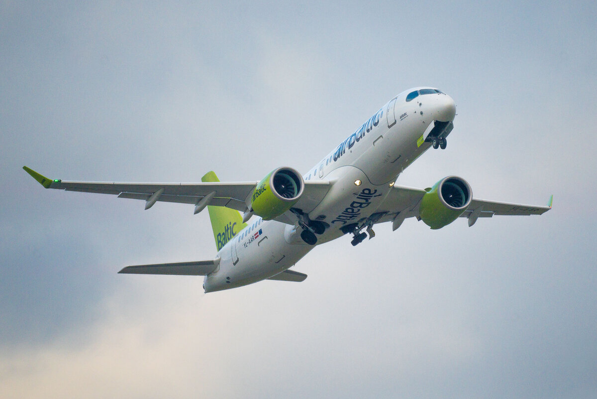 Самолет авиакомпании airBaltic // Sputnik