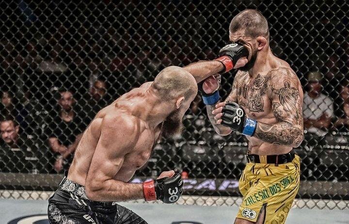     Ринат Фахретдинов в атаке