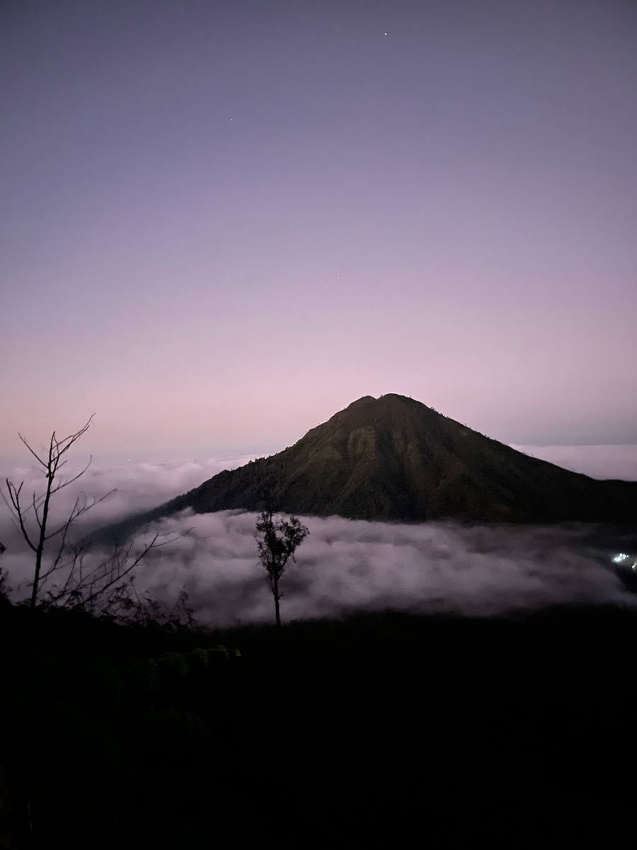 Вид с тропы спустя 1,5часов подъёма