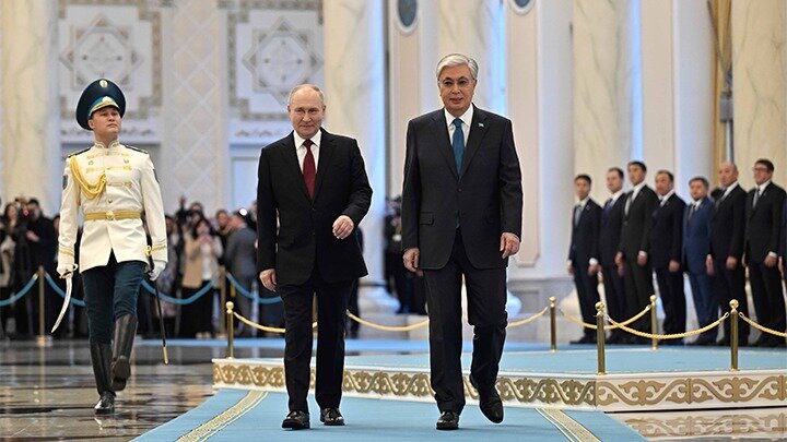 В КАЗАХСТАНЕ ВЛАДИМИР ПУТИН И КАСЫМ ЖОМАРТ-ТОКАЕВ ДОЛЖНЫ ПРОВЕСТИ "СВЕРКУ ЧАСОВ ПО ВСЕМУ КОМПЛЕКСУ ОТНОШЕНИЙ". ФОТО:AKORDA.KZ