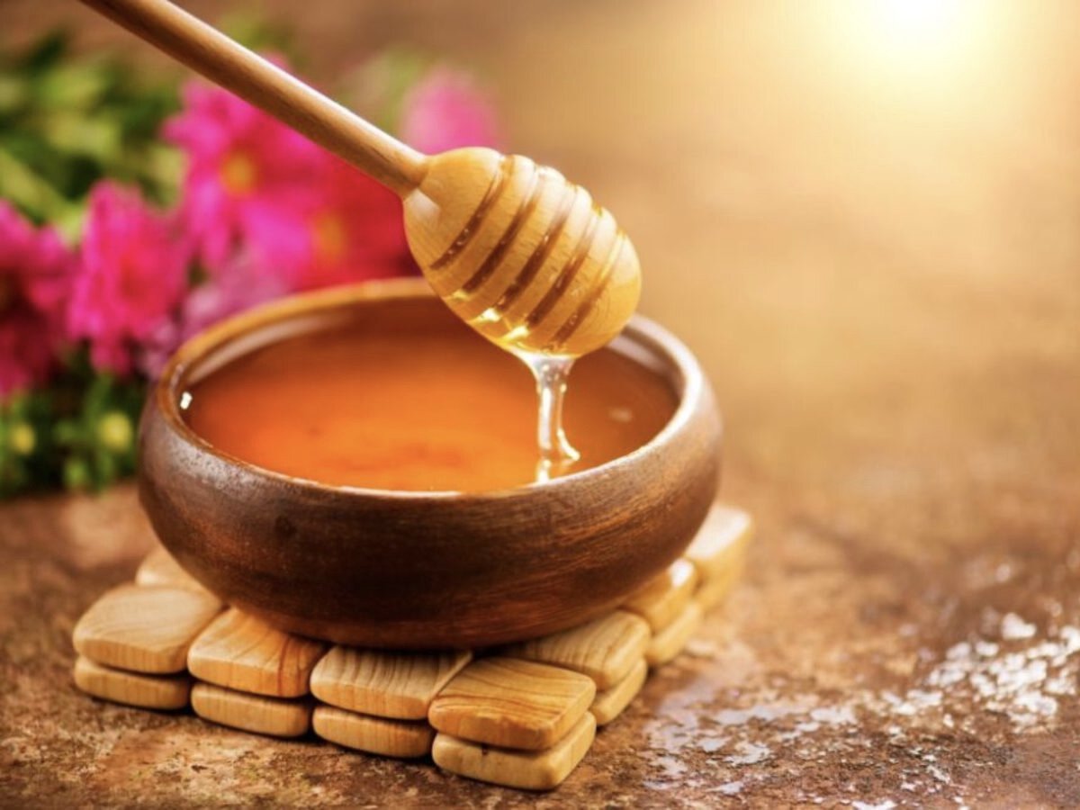 Медовый вкус. Риз пьёт мед. Медовый вкус. Аромат и вкус меда. Мед с цветами.