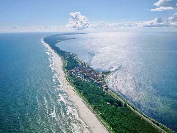 Фото из Интернета: 10 лет назад дрона не было, а сейчас полеты на них запрещены