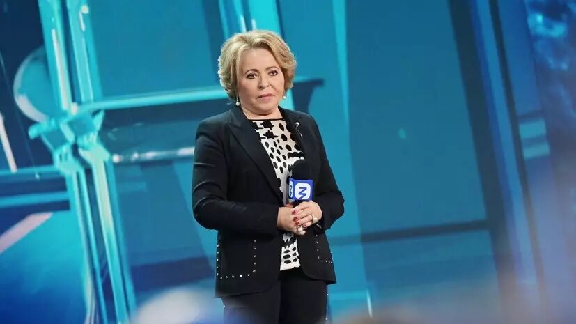     Спикер Совфеда заявила, что пошутила по поводу создания в России «министерства счастья». Но на самом деле Матвиенко — давняя сторонница этой идеи. О необходимости создания в стране министерств счастья, будущего и одиночества она публично рассуждает (или шутит?) с 2016 года.