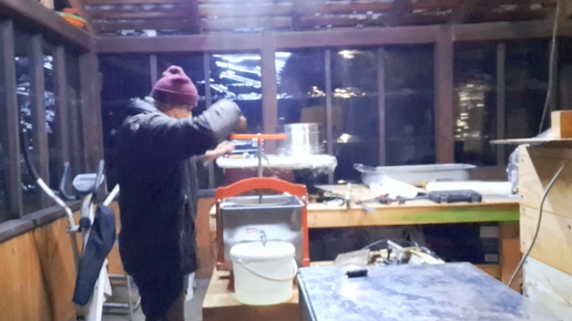 Увеличил выход воска на 46 процентов. Сначала перетопка через паровую ...