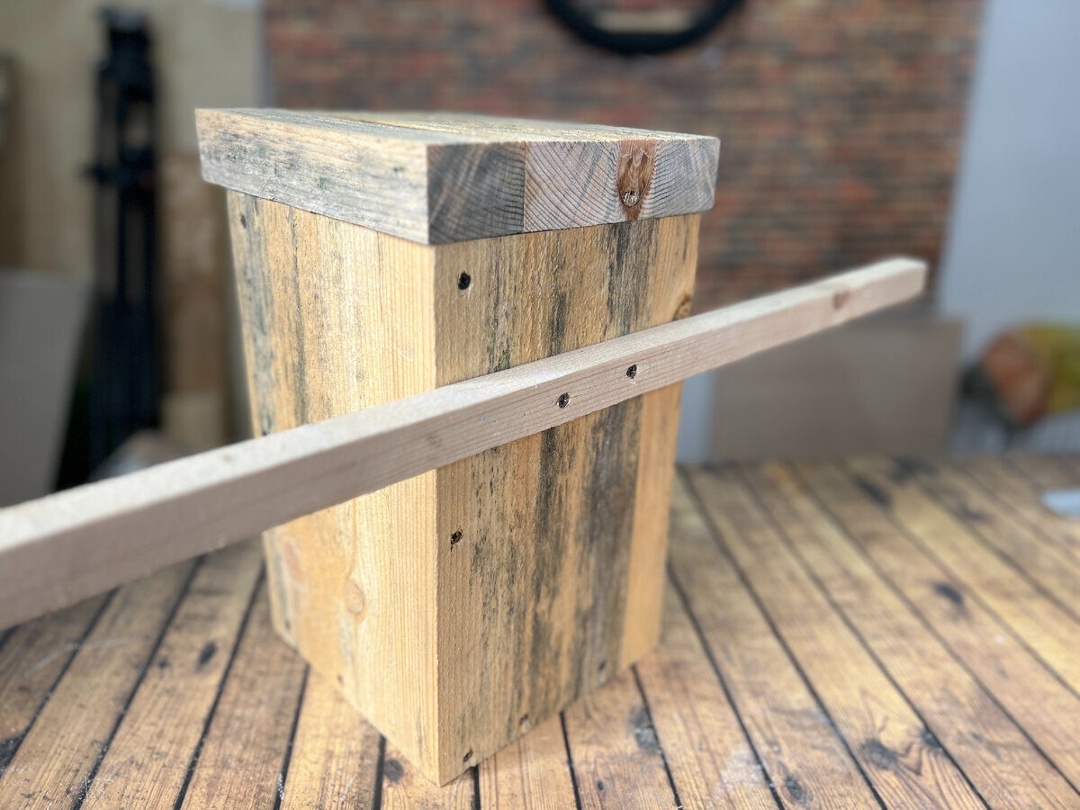 В суете современного мегаполиса мы часто забываем о том, что наши пернатые соседи также нуждаются в заботе и комфорте.-9