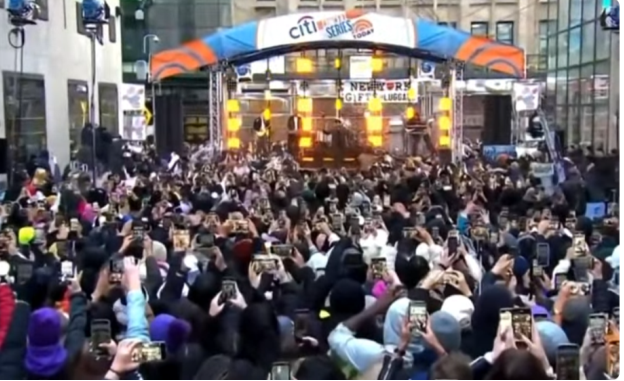 Чонгук, выходи!