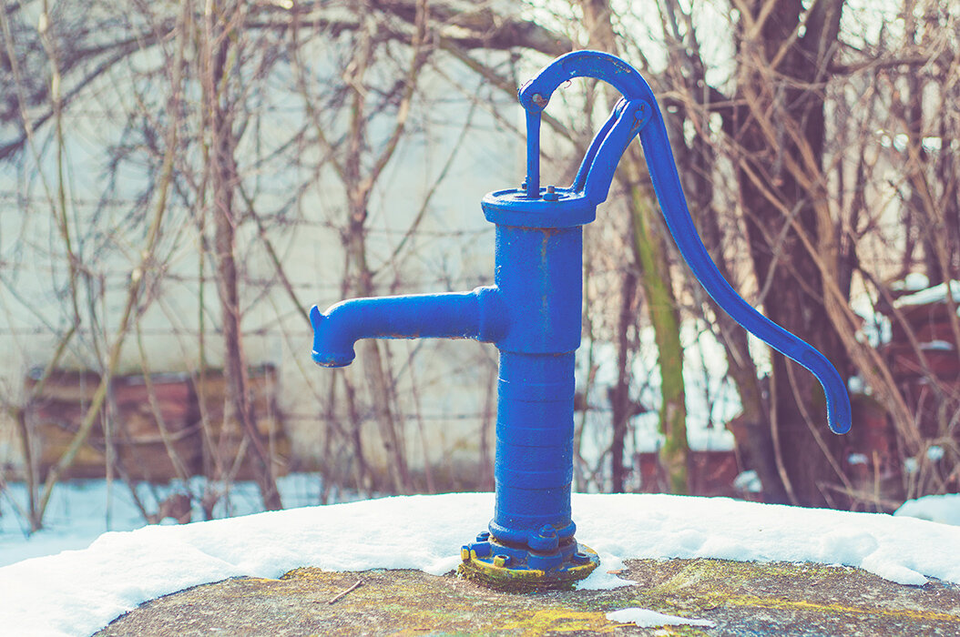 Где должен стоять счетчик воды в частном доме?