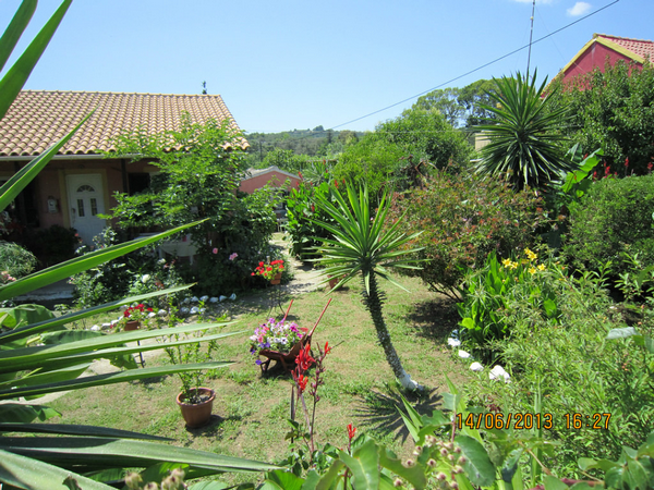 На остове Корфу понравился дворик, не могла пройти мимо. Листайте Фото автора