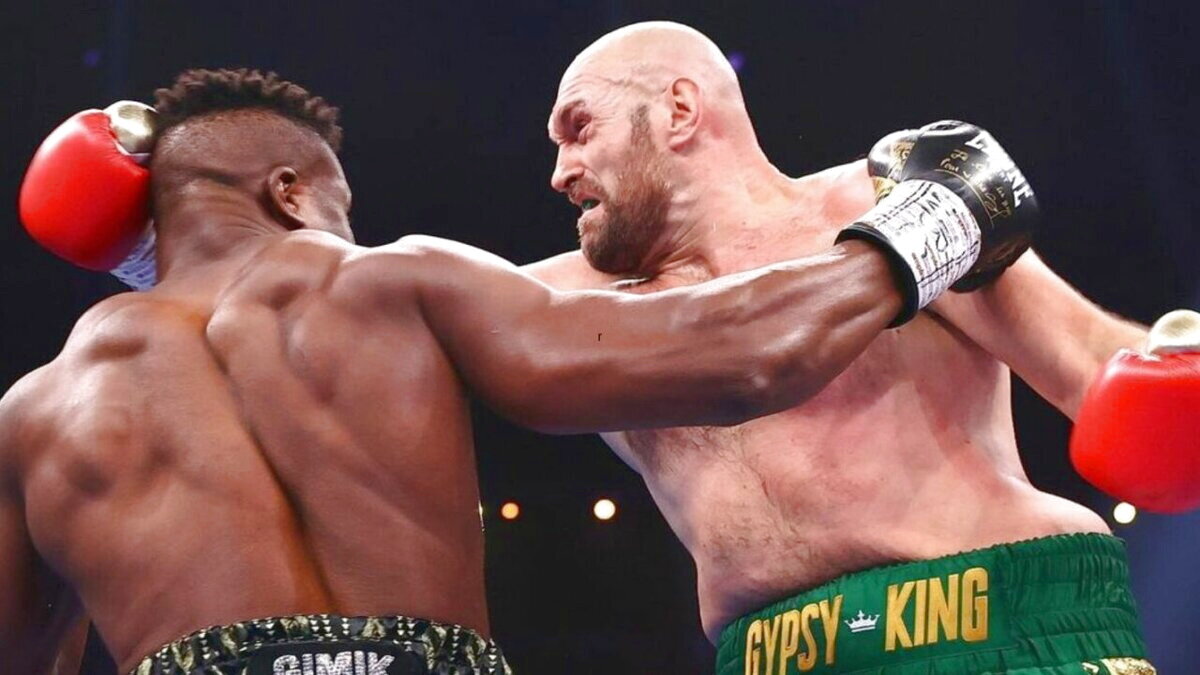 Боксерский поединок между Тайсоном Фьюри и Фрэнсисом Нганну