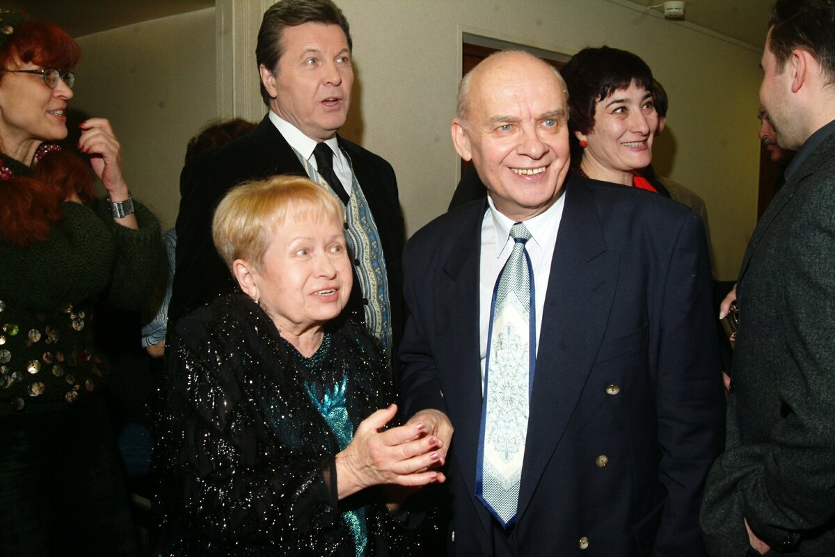 ЛЕЩЕНКО МНОГИЕ ГОДЫ ДРУЖИТ С СЕМЬЁЙ ПАХМУТОВОЙ. ФОТО: ANATOLY LOMOKHOV/GLOBAL LOOK PRESS