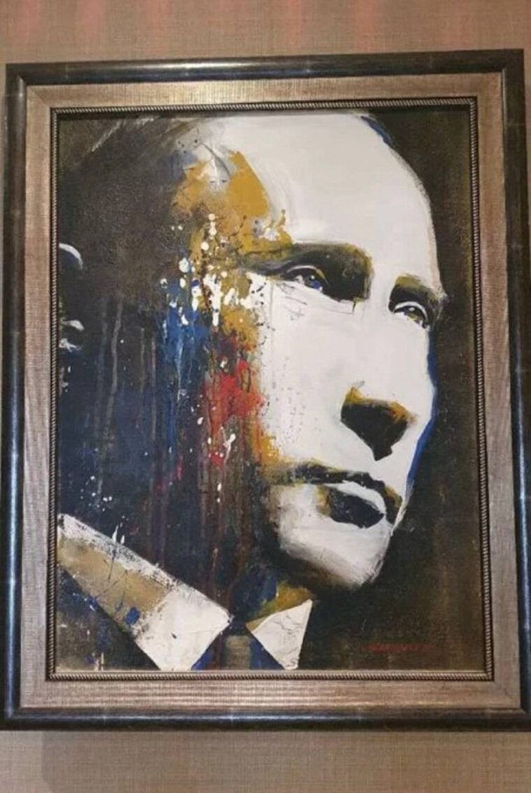    Сургутянин продает портрет президента России Владимира Путина, написанный нефтью, стоимостью 300 тысяч рублей