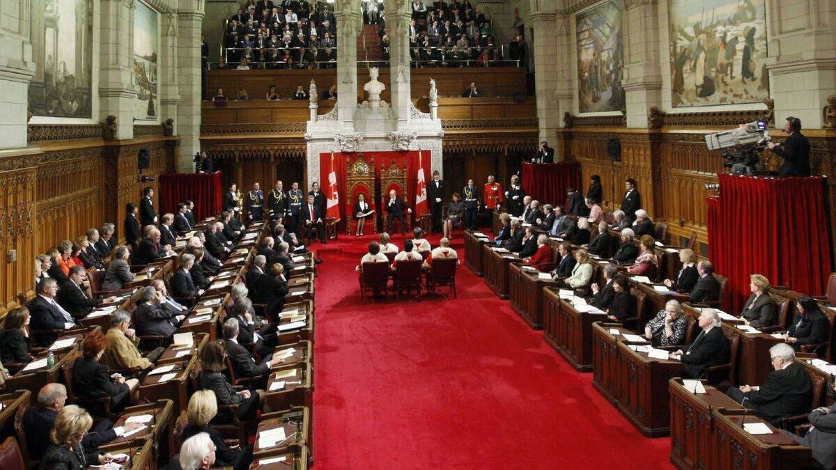 Власть в британии. Парламент Канады заседание. Парламент Ирландии 20 век. Исполнительная власть Канады. Зал заседаний парламента Швеции.