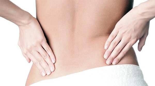 Более чем в 50% случаев причиной боли являются проблемы с мышцами и связками, окружающими позвоночник. Но довольно часто боль возникает в связи с различными поражениями внутренних органов, расположенных на уровне крестца и поясницы. 