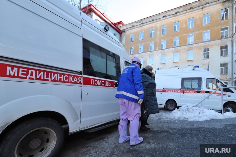    В Тюмени областная больница № 2 ввела меры для предотвращения распространения гриппа