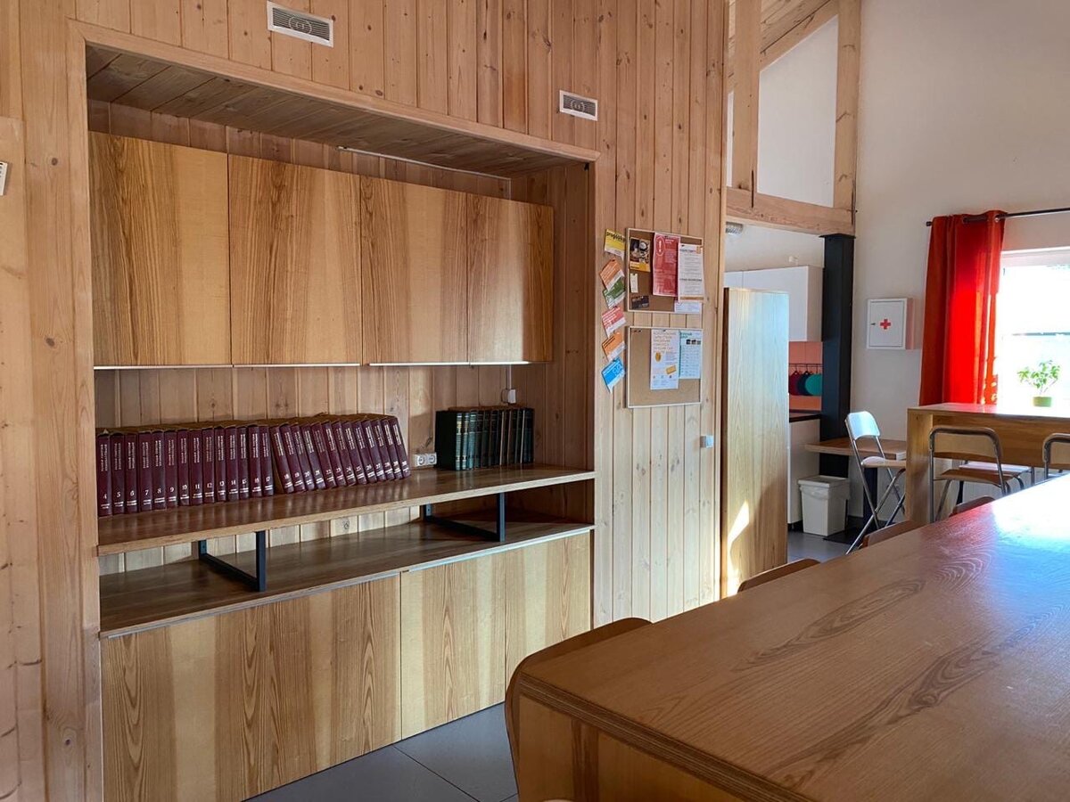 Не работает вай фай куда звонить. Ростелеком не работает. Почему не включается интернет на телефоне. Почему не работает интернет ростелеком сегодня. Не работает вай фай куда звонить.