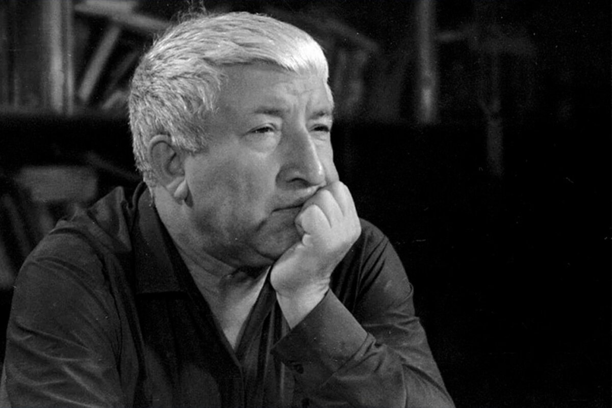 Расул Гамзатов