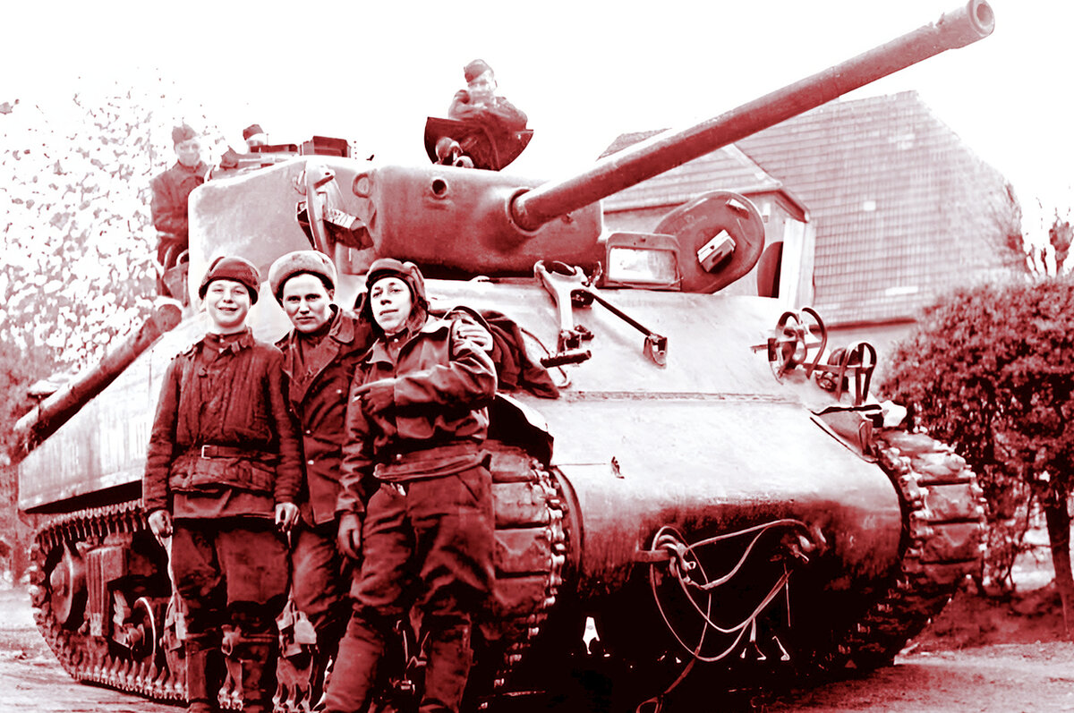 Танкисты РККА и заморский презент, 1945 г.