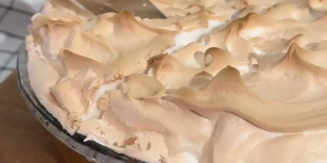 Вот так нужно готовить пироги с яблоками🥮 Лучший рецепт шарлотки с меренгой🍥