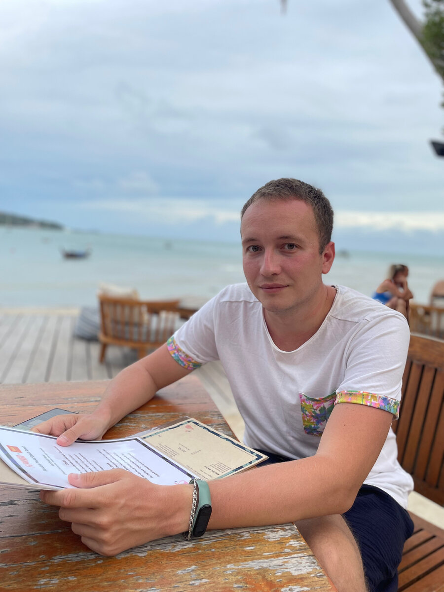 Личное фото. Ужин, кафе на пляже у отеля