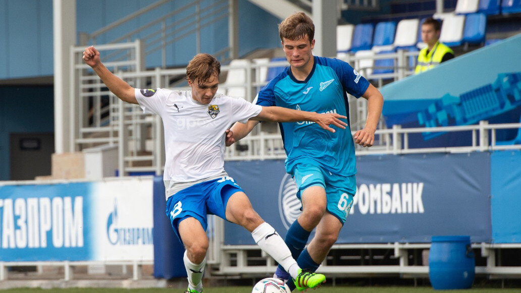 Спорт футбол телеканал. Футбол Зенит. Футбольный матч. Футбол юношеская лига Зенит. ЮФЛ Чертаново.