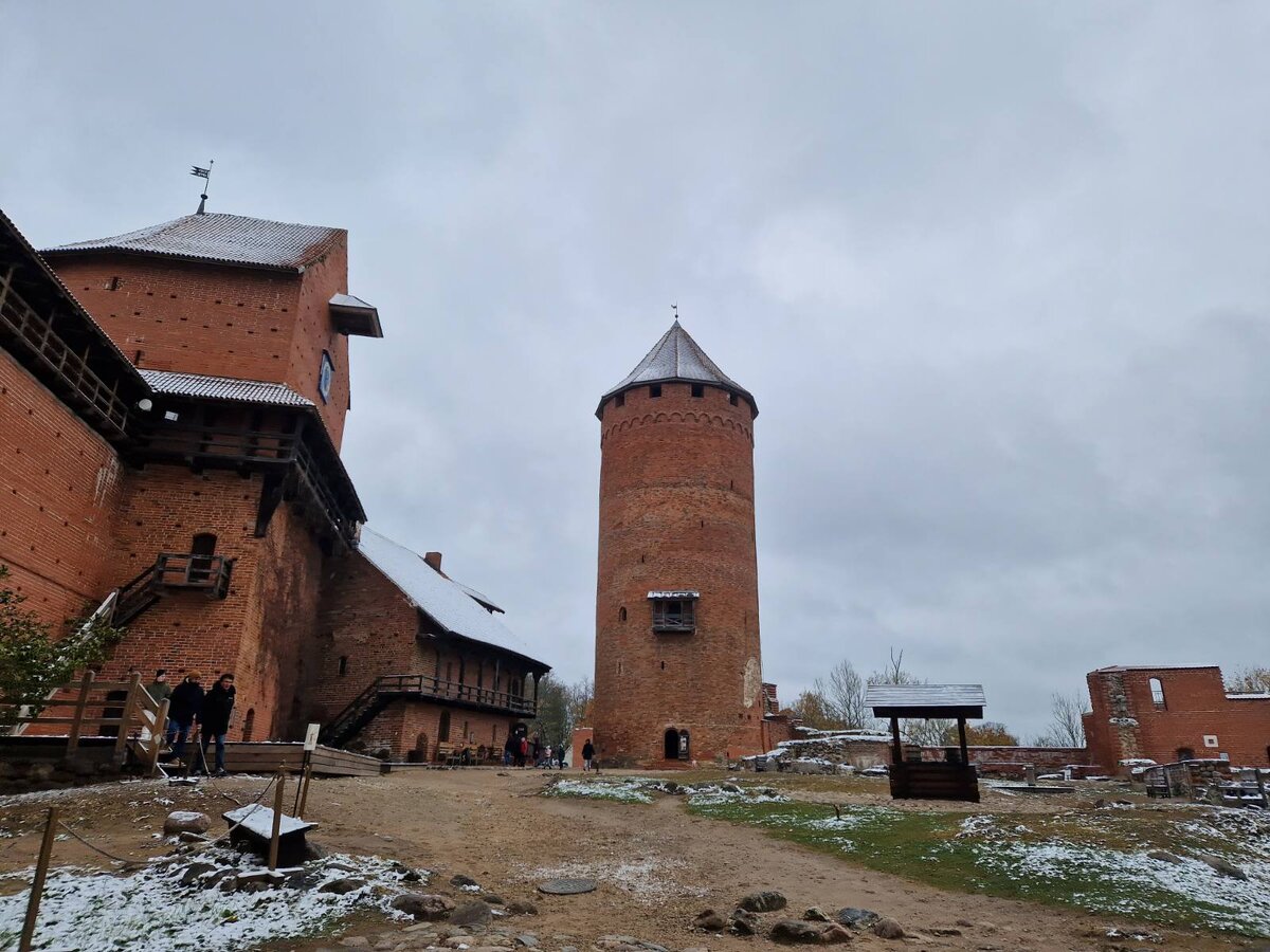 Турайдский замок. Октябрь 2023 года.