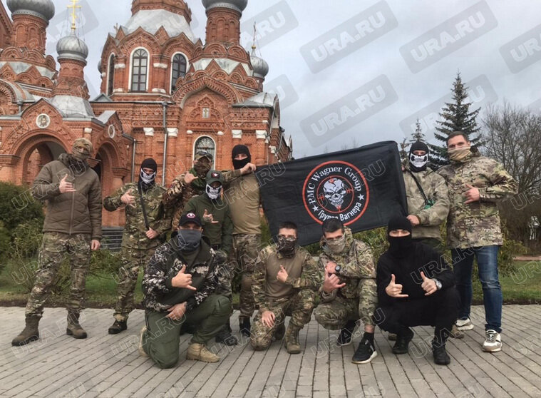    По словам добровольца, подразделение «вагнеров» в зоне спецоперации будет находиться при Минобороны РФ