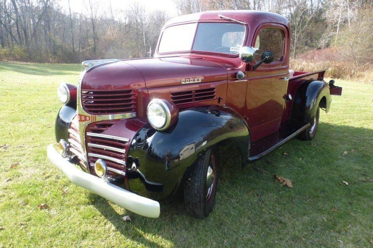 Dodge WC - сугубо гражданский пикап 1941 модельного года грузоподъёмностью 1⁄2 тонны.