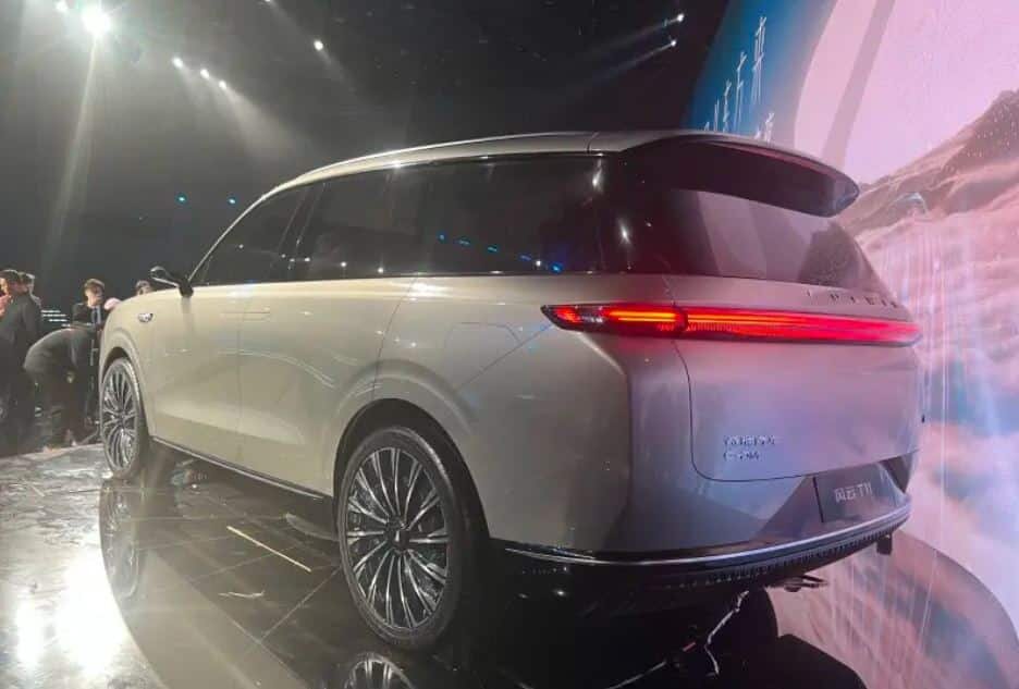 Представлены два новых Chery Amulet: расход 4,2 л/100 км и запас хода до  1400 км | iXBT.com | Дзен