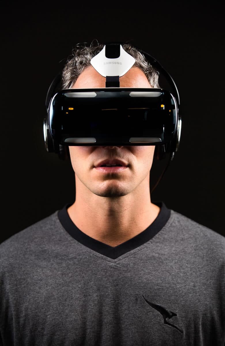 Vr виртуальная реальность. Виар шлем самсунг. Виртуальная реальность (Virtual reality, VR). VR шлем VR ocular. Иртуальная реальность