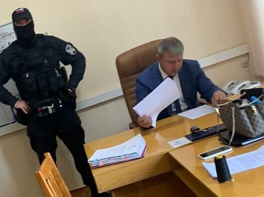    Глава Кагальницкого района Вадим Сидоров задержан за получение взятки //Фото из Дзен-канала Слава Сулин