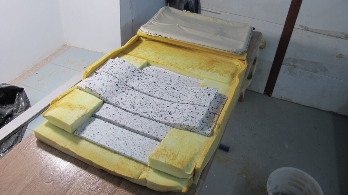 В данном случае не так уж всё плохо, но всё же укрепил (Вес пятой точки 120 кг.)