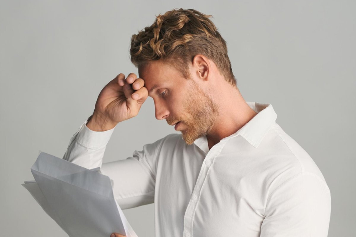    Сначала мошенники оформляют дистанционный кредит, потом приходит взыскание.